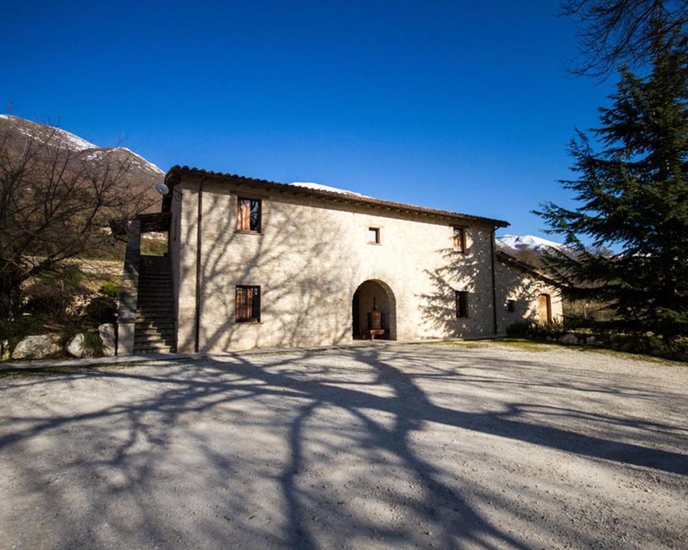 Agriturismo Il Casale Degli Amici نورسا المظهر الخارجي الصورة